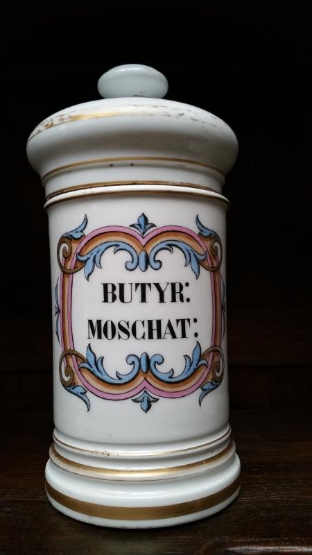 Antique French Set of 26 Paris Porcelain Apothecary Jars