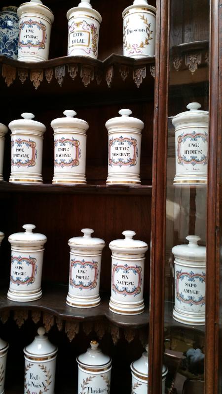 Antique French Set of 26 Paris Porcelain Apothecary Jars