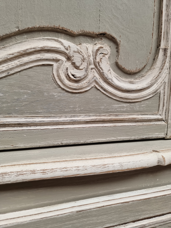 19 c.th French Arched top painted buffet
