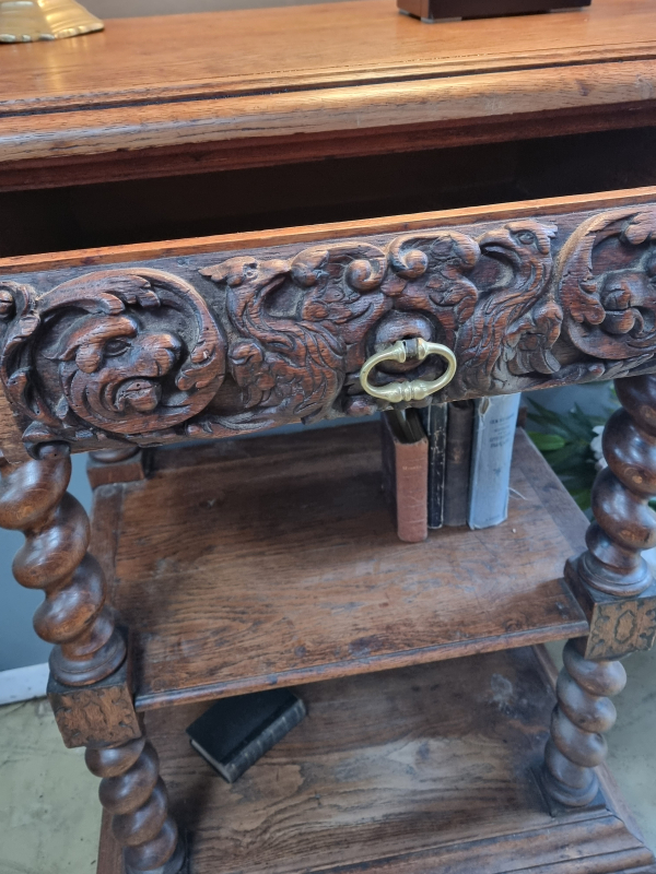 French antique Louis XIII small oak table