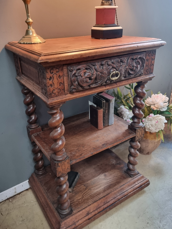 French antique Louis XIII small oak table