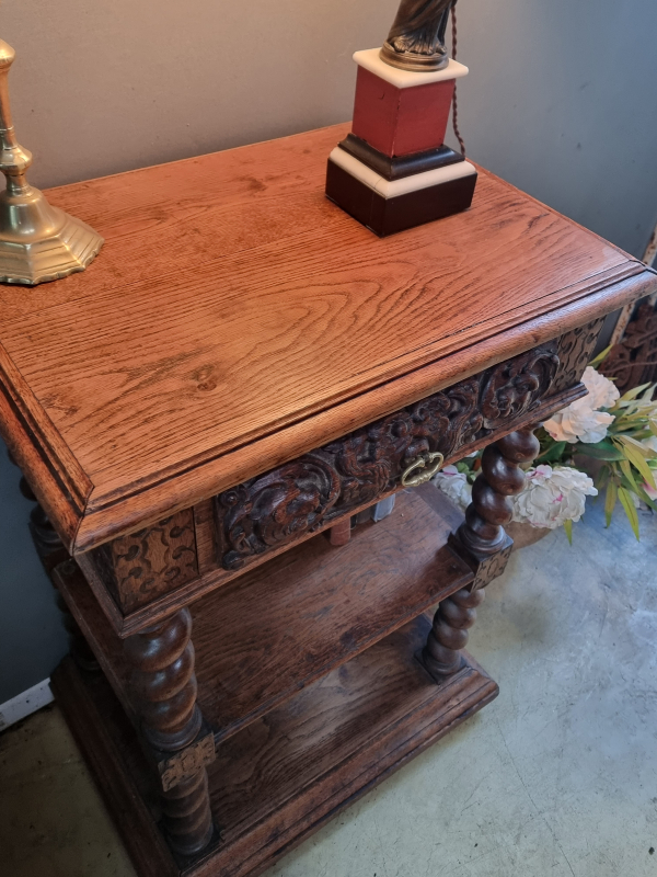 French antique Louis XIII small oak table