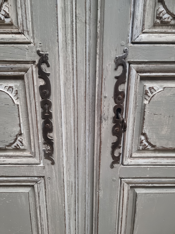 Small 18 C.th painted oak wardrobe