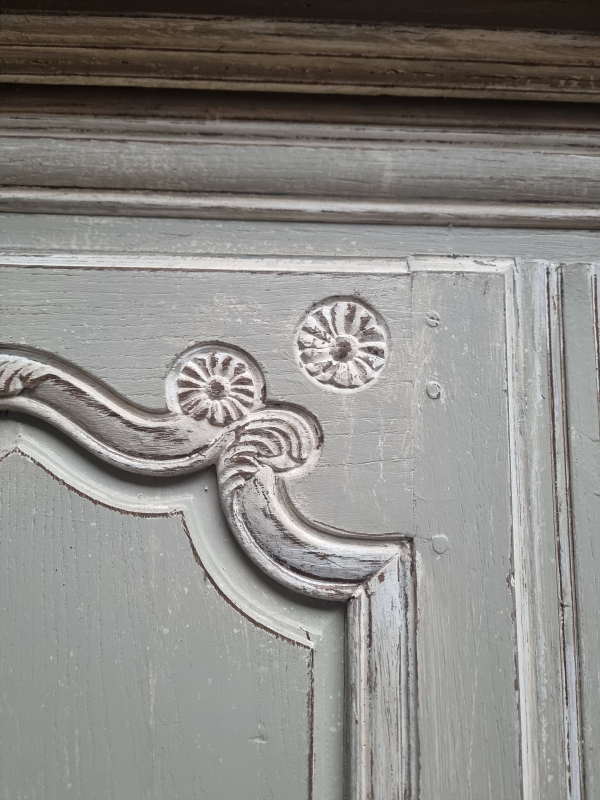 Small 18 C.th painted oak wardrobe