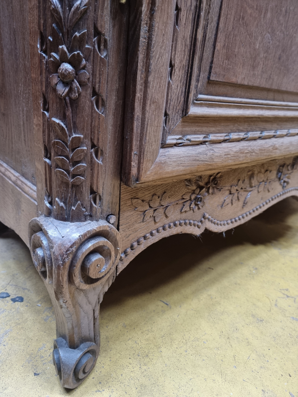 18 C.th antique Wedding armoire with birds