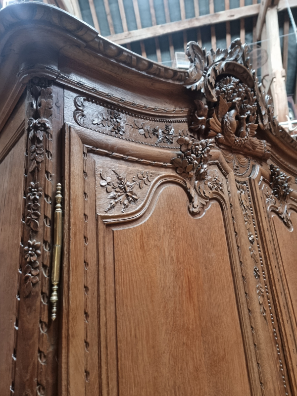 18 C.th antique Wedding armoire with birds