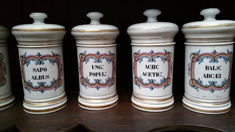 Antique French Set of 26 Paris Porcelain Apothecary Jars