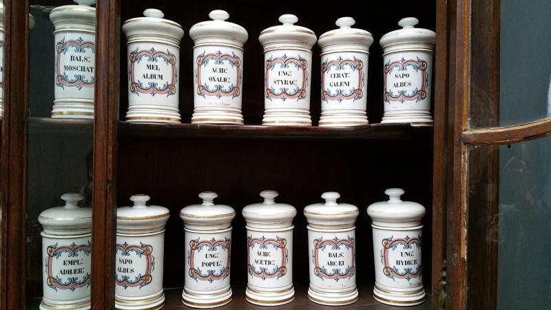 Antique French Set of 26 Paris Porcelain Apothecary Jars