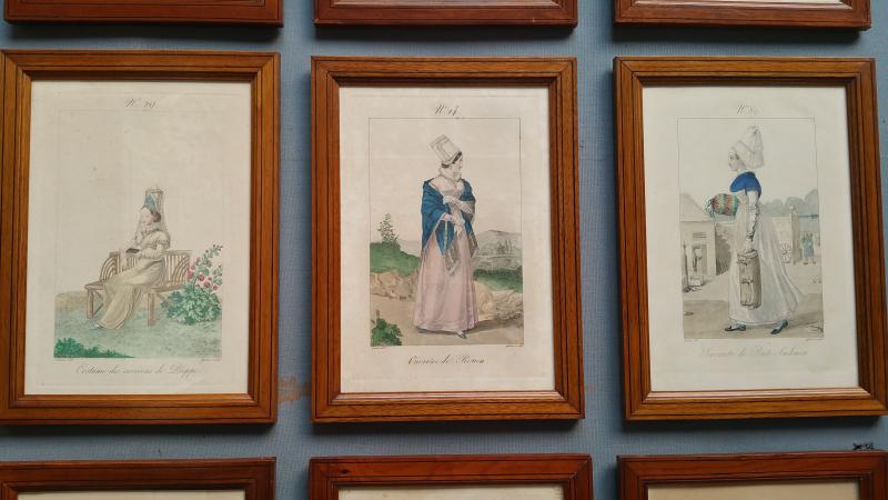 Norman costumes antique Engravings