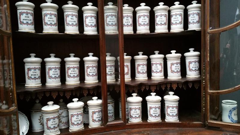 Antique French Set of 26 Paris Porcelain Apothecary Jars